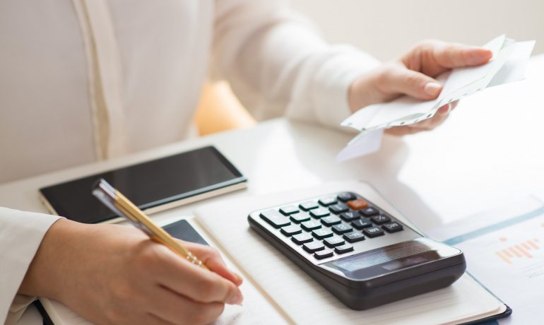 Year-end Tax Tips for Freelancers and Creatives